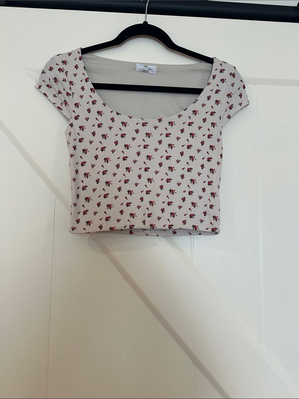 Women’s Cream Floral Scoop Neck Crop Top